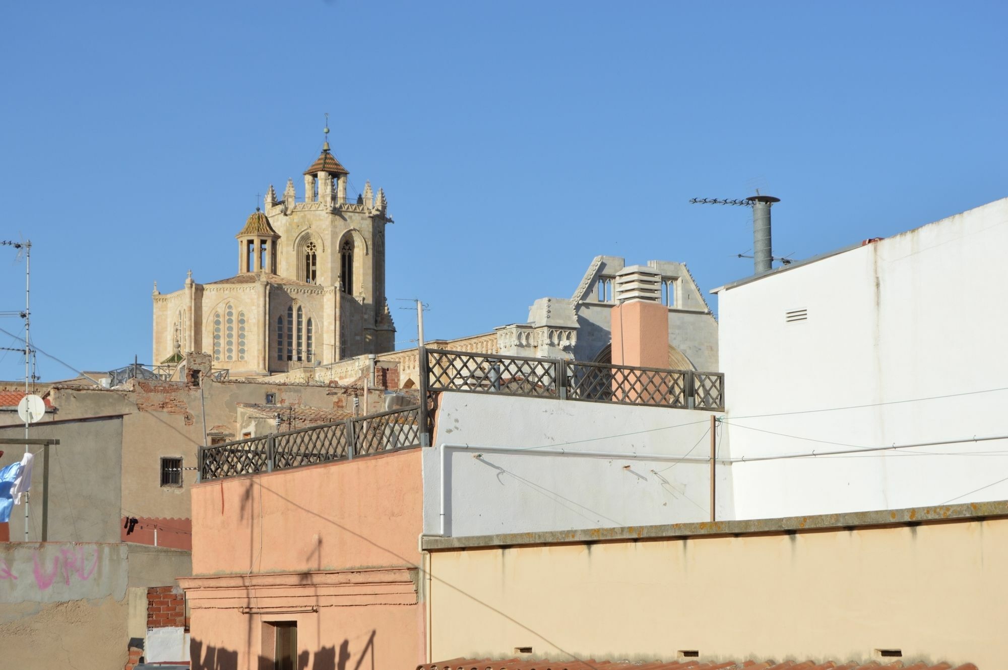 Tarragona Suites Mediona Exterior foto