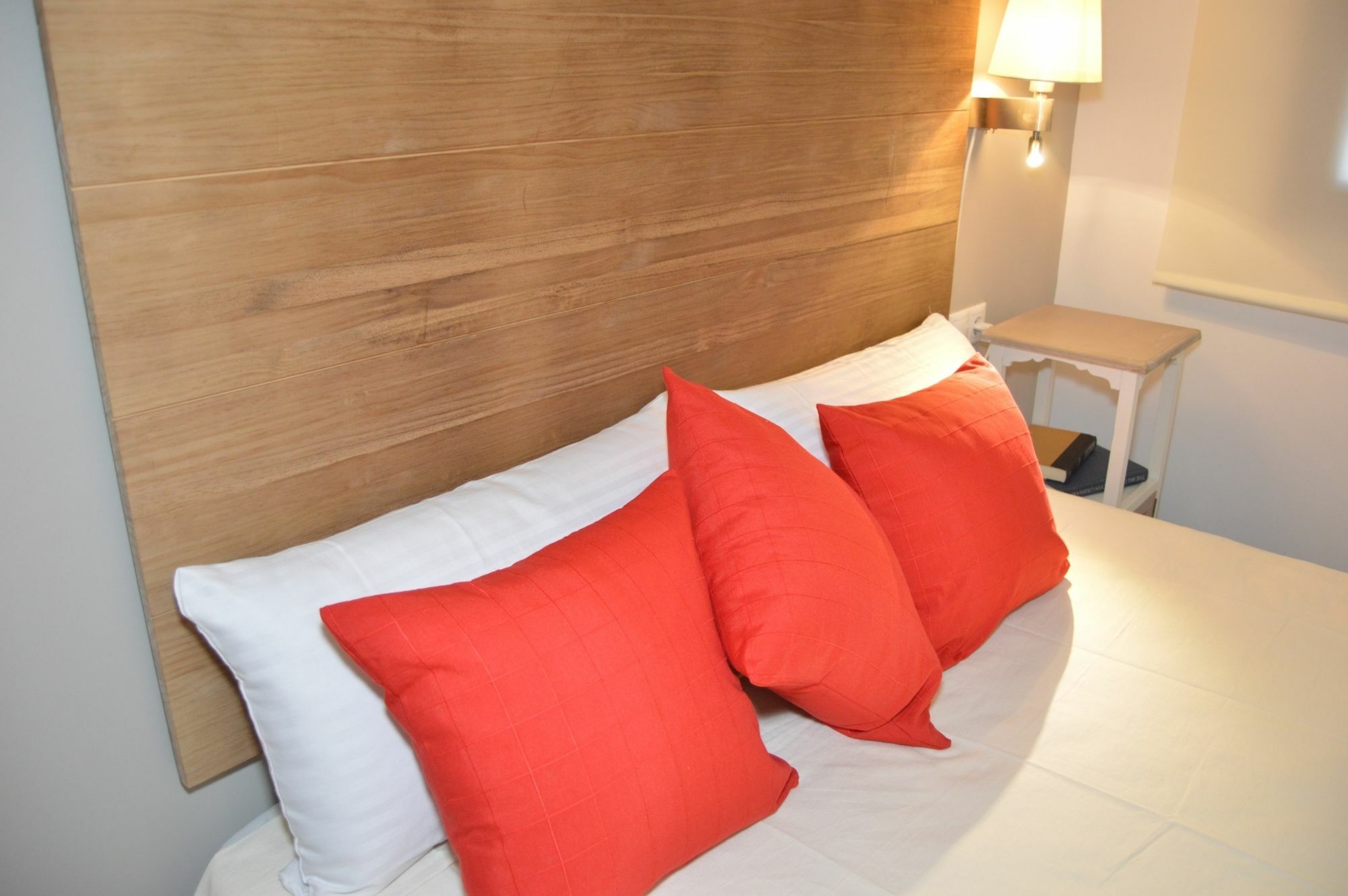 Tarragona Suites Mediona Exterior foto